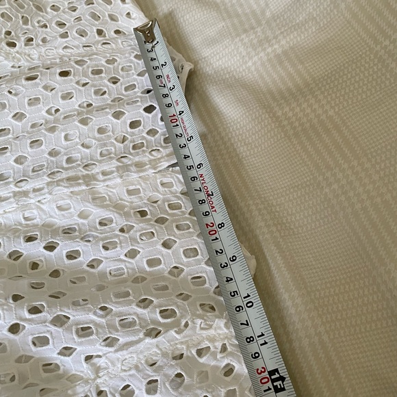 Banana Republic embroidered peplum dress - Picture 7 of 11